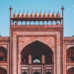Darwaza-i-rauza (Taj Mahal) Darwaza-i-rauza